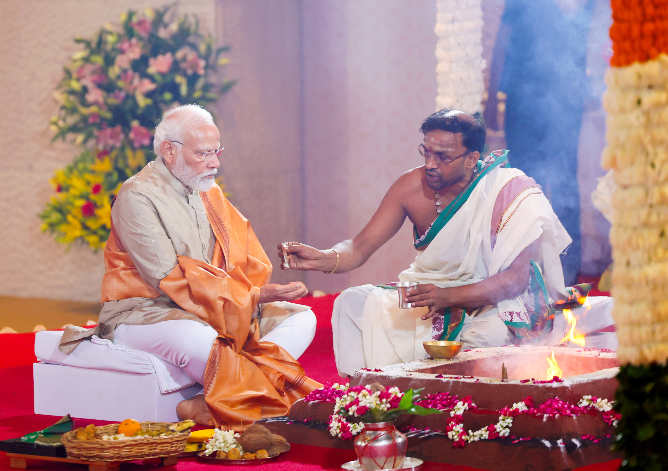 PM Performs Puja At The Lokarpan Of International Exhibition Cum