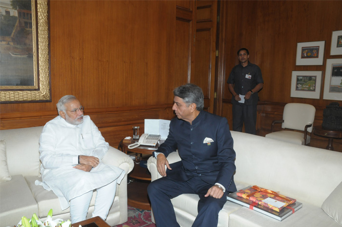 The Governor of Manipur, Shri V. K. Duggal calling on the Prime Minister, Shri Narendra Modi, in New Delhi on May 30, 2014. 