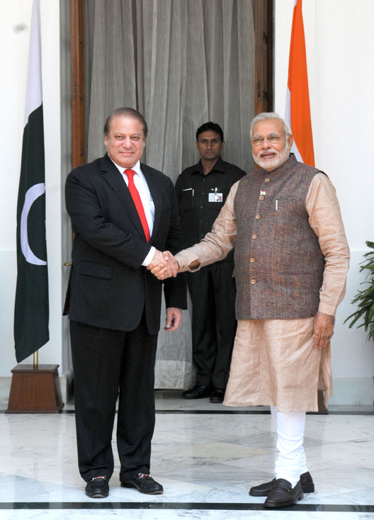 The Prime Minister, Shri Narendra Modi with the Prime Minister of Pakistan, Mr. Nawaz Sharif, in New Delhi on May 27, 2014