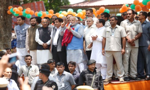 Narendra Modi is Welcomed in New Delhi