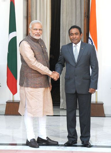 The Prime Minister, Shri Narendra Modi with the President of the Republic of Maldives, Mr. Abdulla Yameen Abdul Gayoom, in New Delhi on May 27, 2014