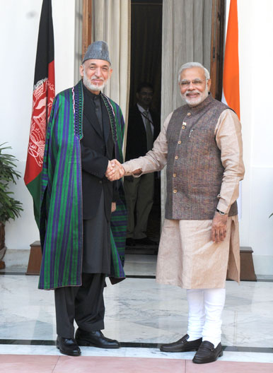 The Prime Minister, Shri Narendra Modi with the President of the Islamic Republic of Afghanistan, Mr. Hamid Karzai, in New Delhi on May 27, 2014