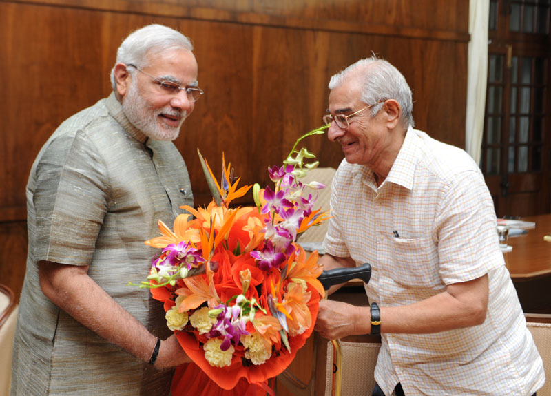 The Governor of Gujarat, Shri O.P. Kohli calls on the Prime Minister, Shri Narendra Modi, in New Delhi on July 22, 2014