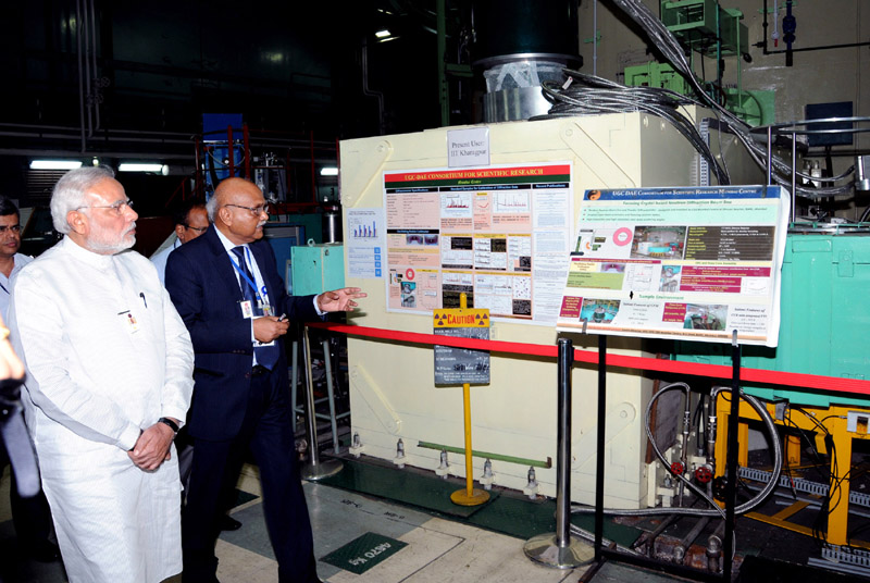 The Prime Minister, Shri Narendra Modi being briefed by the Secretary DAE and Chairman, AEC, Dr. R.K Sinha, about Dhruva Reactor, at the Bhabha Atomic Research Centre (BARC), in Mumbai on July 21, 2014