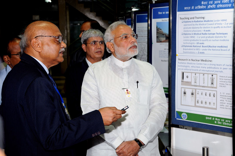 The Prime Minister, Shri Narendra Modi being briefed by the Secretary DAE and Chairman, AEC, Dr. R.K Sinha, about Dhruva Reactor, at the Bhabha Atomic Research Centre (BARC), in Mumbai on July 21, 2014