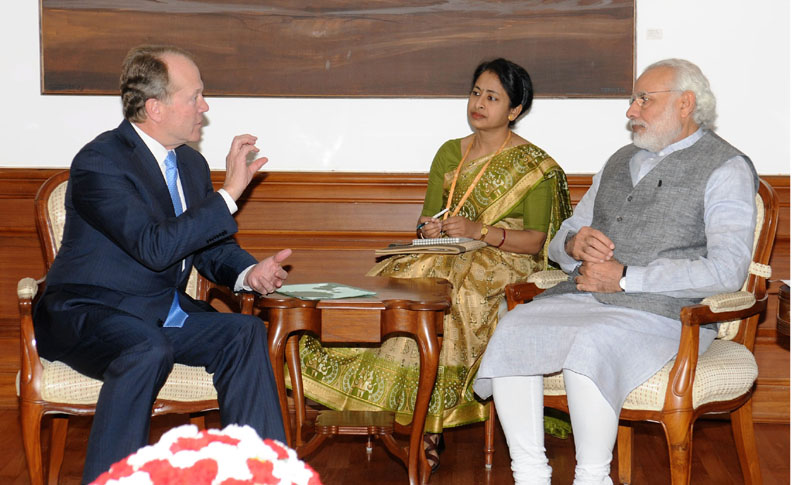 Mr. John Chambers, Chairman, CISCO, calls on PM