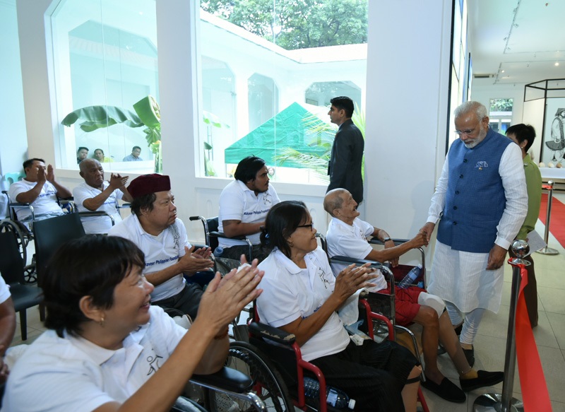 PM visits IRRI, Mahaveer Philippine Foundation | Prime Minister of India