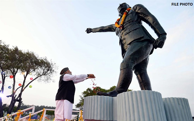 PM pays tributes to Netaji Subhas Chandra Bose on his Jayanti