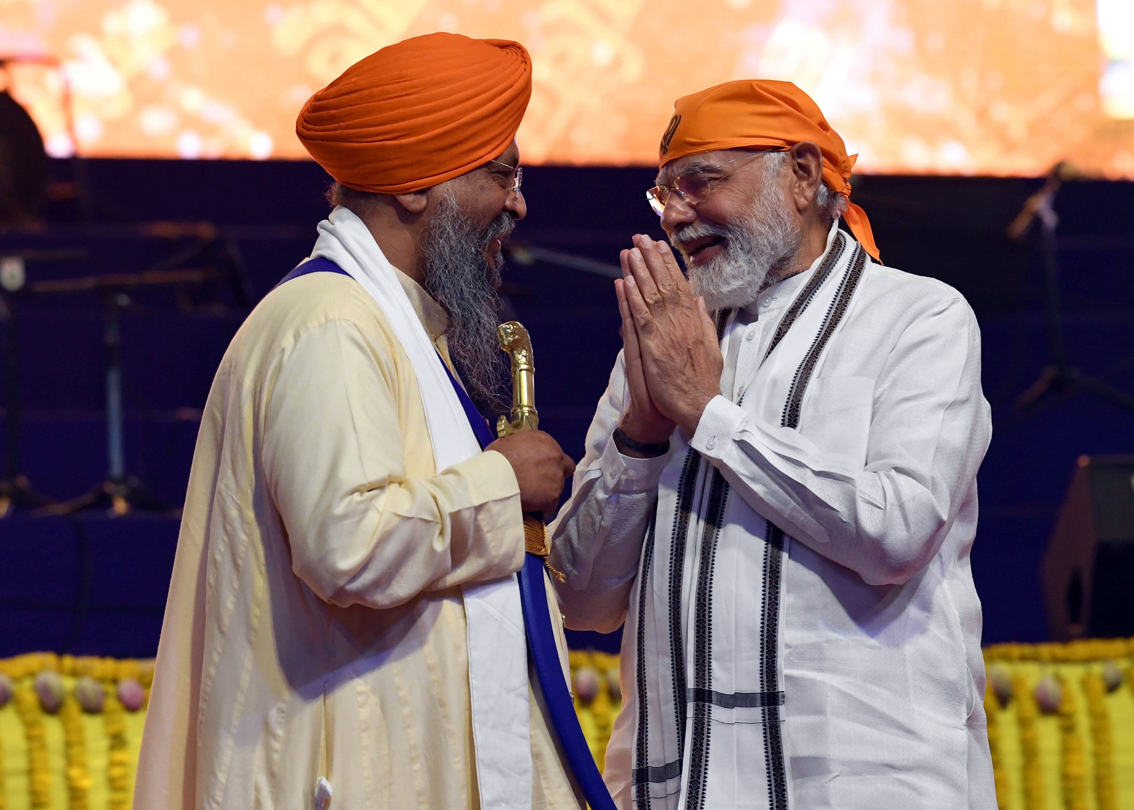 Pm Participates In The Celebrations Of 400th Parkash Purab Of Sri Guru Tegh Bahadur Ji At Red