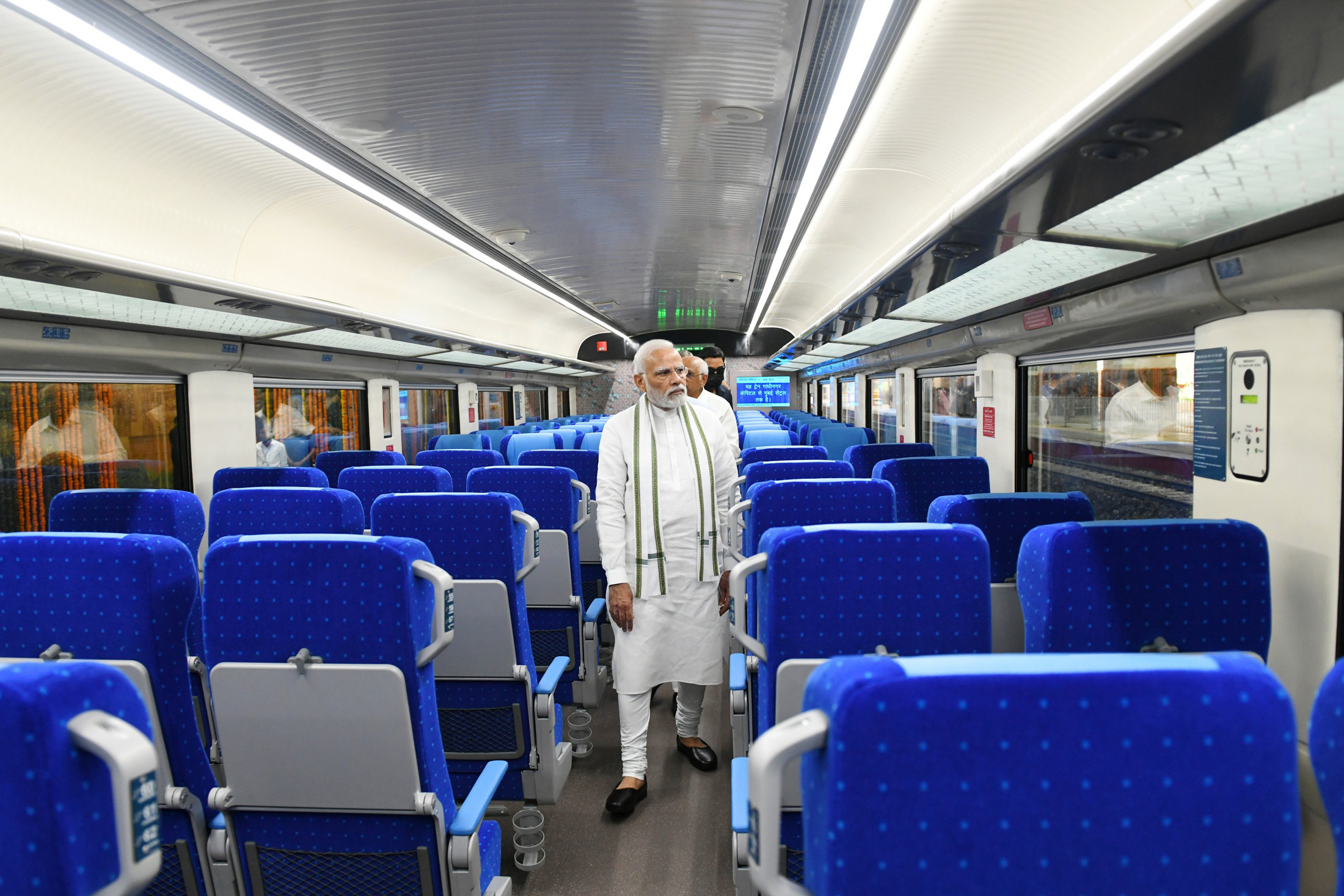 PM Flags Off New Vande Bharat Express Between Gandhinagar And Mumbai At ...