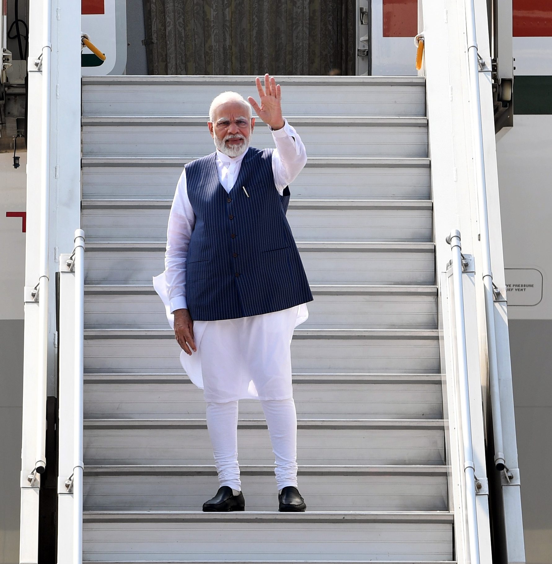 PM emplanes for Bali, Indonesia to participate in the 17th G20 Leaders ...