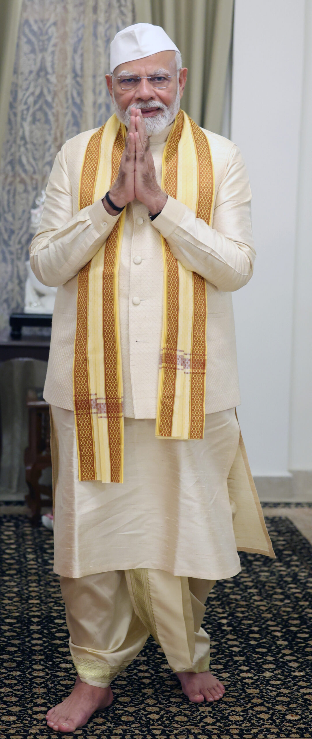 PM attends Ganapati Puja at the residence of the Chief Justice of India, Dr. Justice D.Y. Chandrachud, in New Delhi on September 11, 2024.