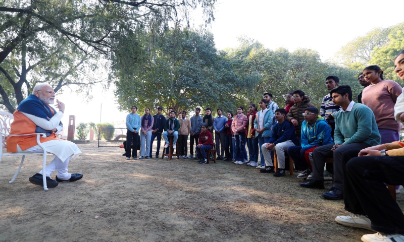 PM interacts with students during Pariksha Pe Charcha 2025